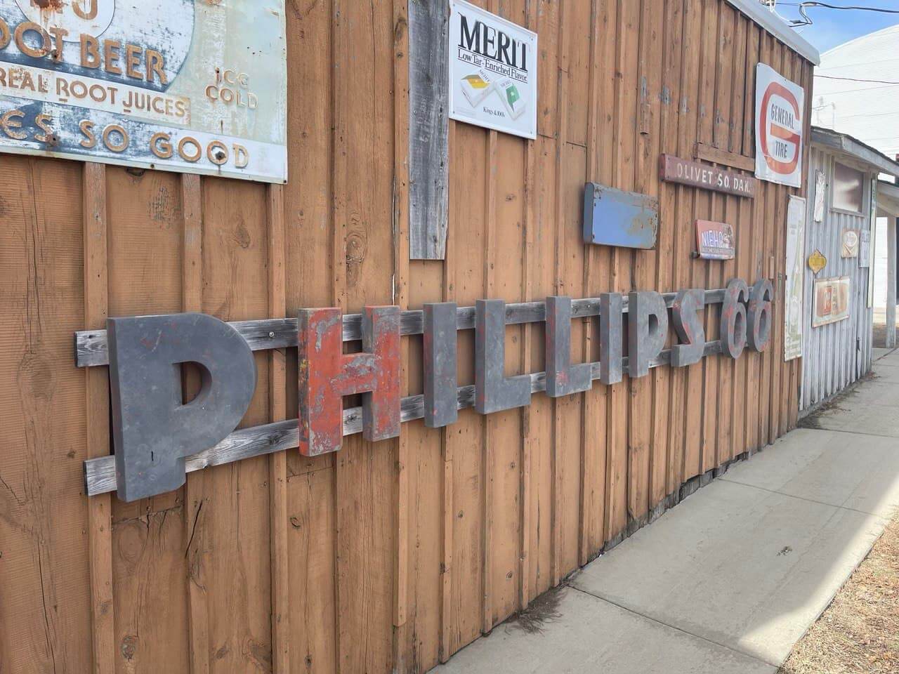 exterior of phillips 66 gas station